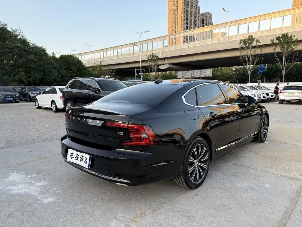 Volvo S90 — миниатюра 10