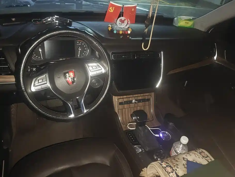 Roewe RX8 — миниатюра 12
