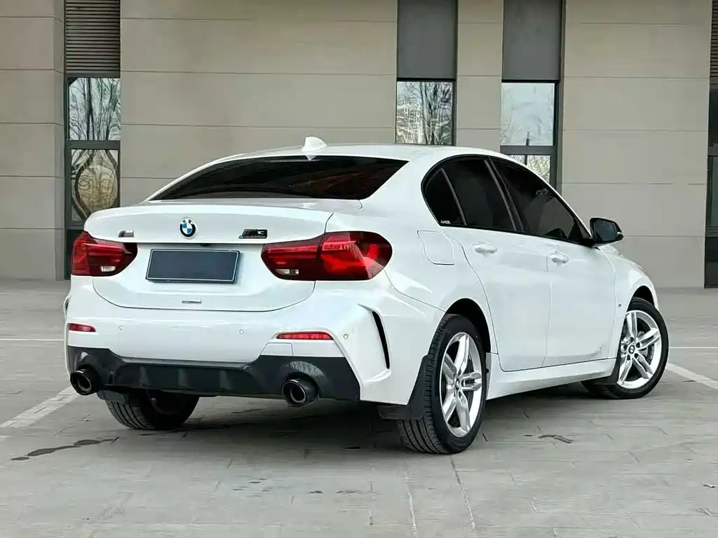 BMW 1 Series - фото 6