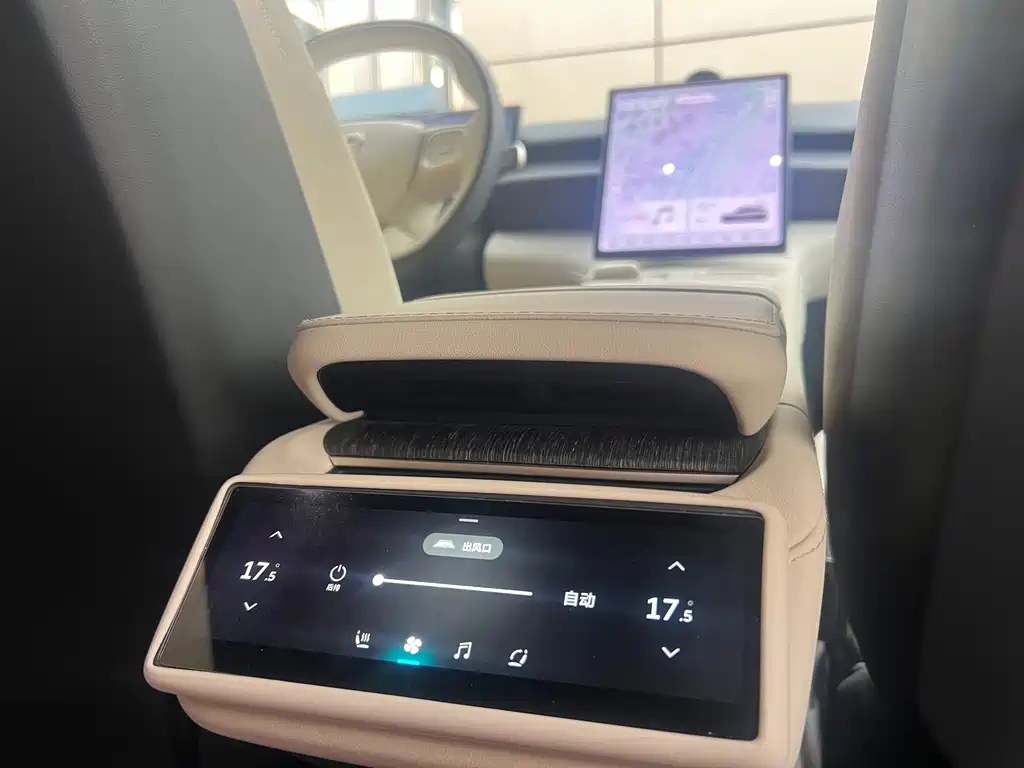 NIO ES6 — миниатюра 21