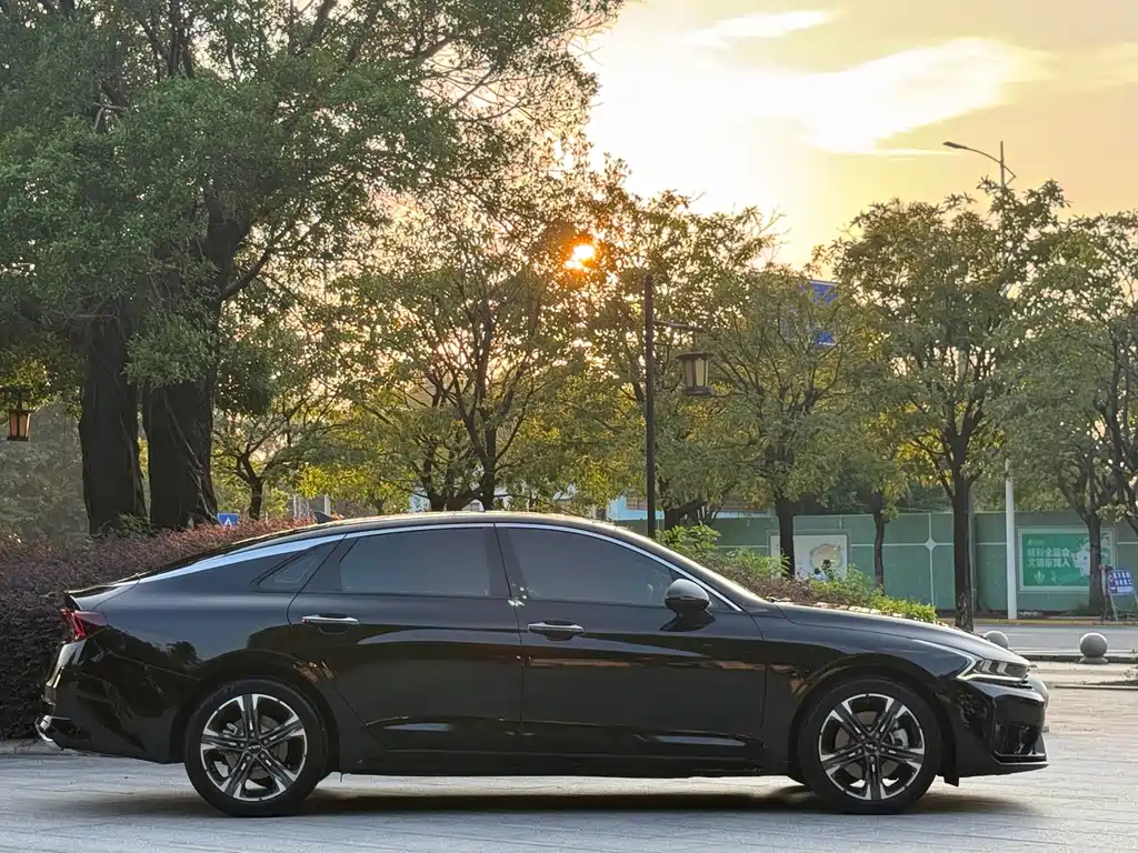 Kia K5 — миниатюра 4