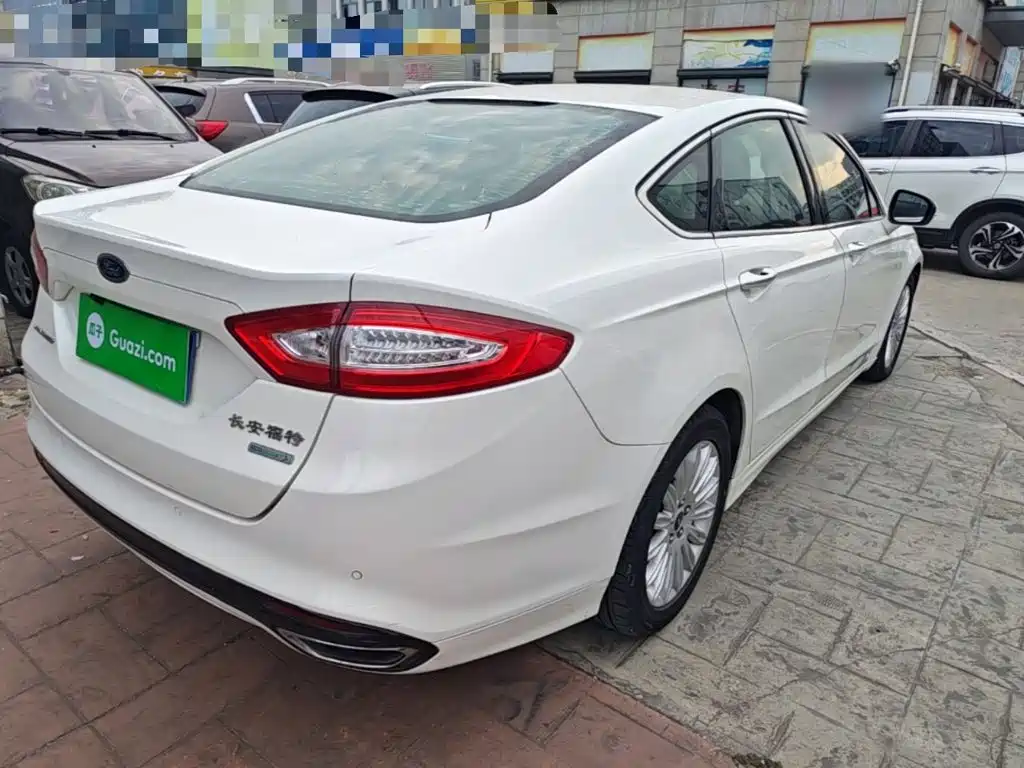 Ford Mondeo — миниатюра 7
