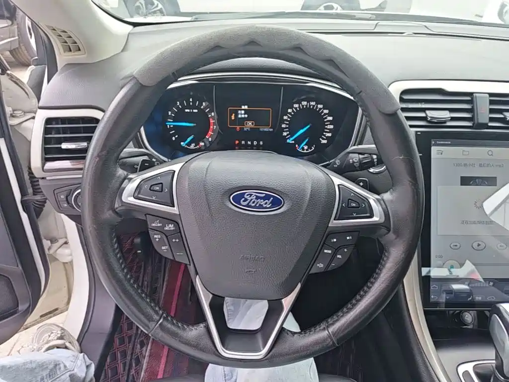 Ford Mondeo — миниатюра 11