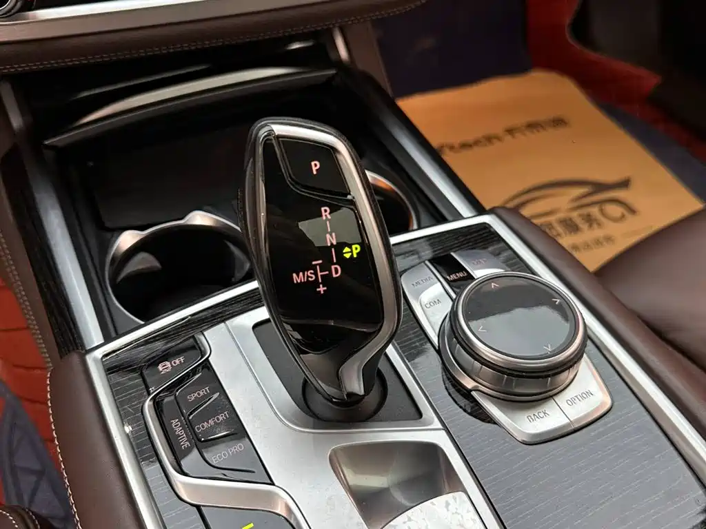 BMW 7 Series — миниатюра 16