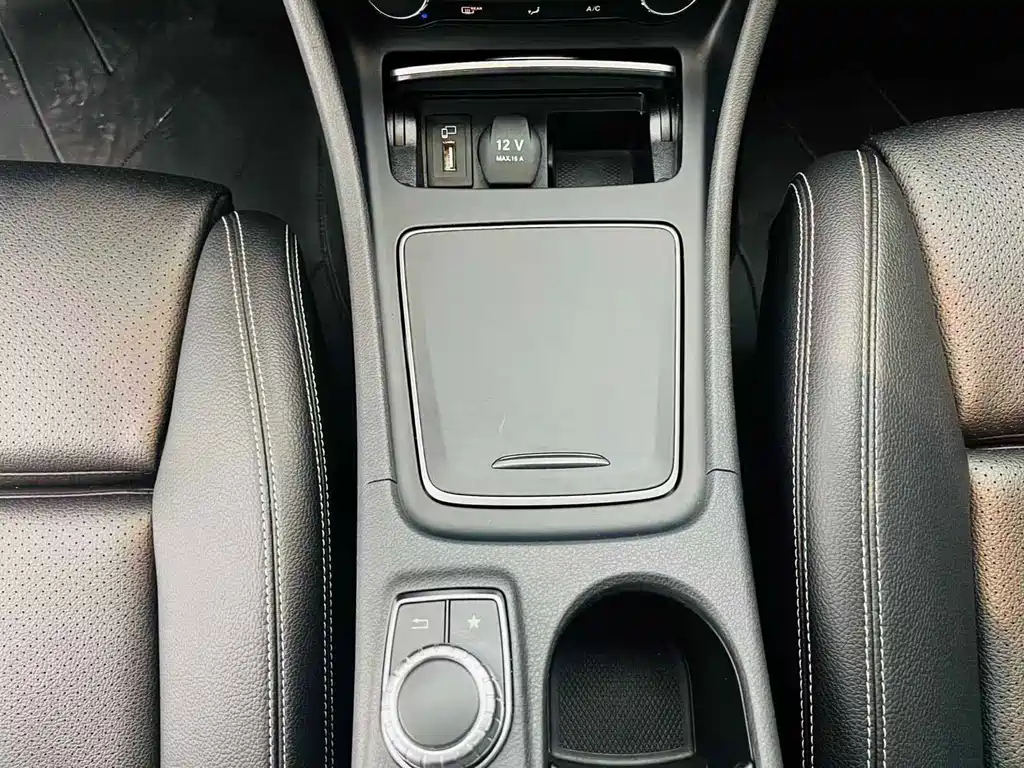 Mercedes-Benz GLA — миниатюра 12