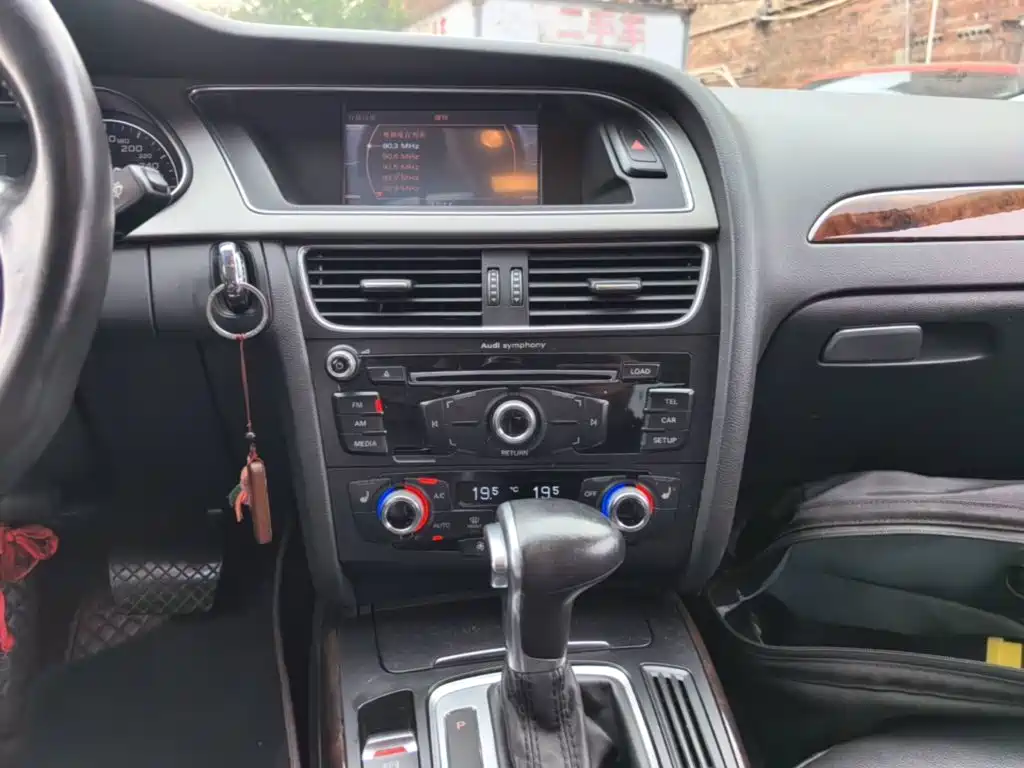 Audi A4L — миниатюра 13