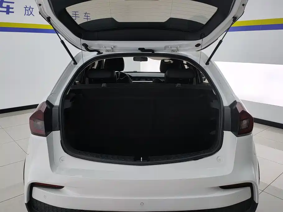 Geely Vision X3 — миниатюра 4