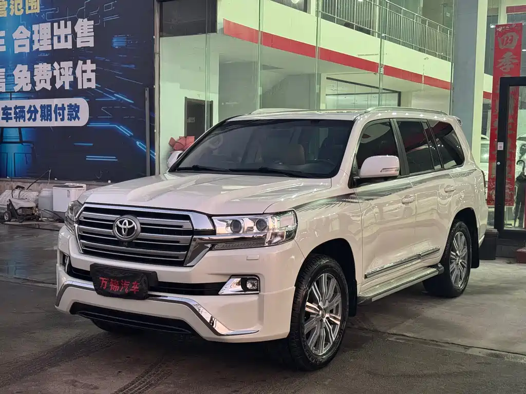 Toyota Land Cruiser 2017 4.0L AT
