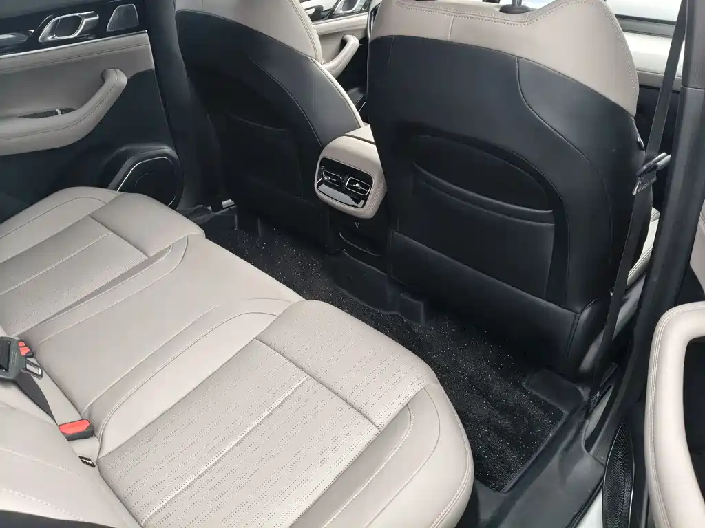 GEELY AUTOMOBILE BOYUE L