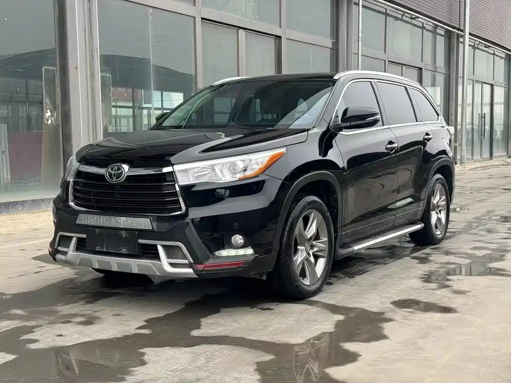TOYOTA HIGHLANDER