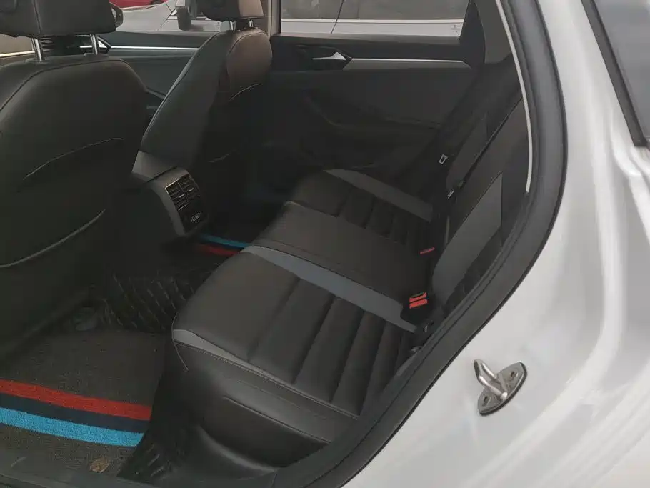 Volkswagen Sagitar — миниатюра 11