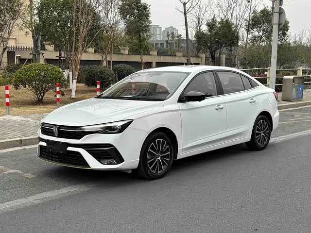 Roewe i5