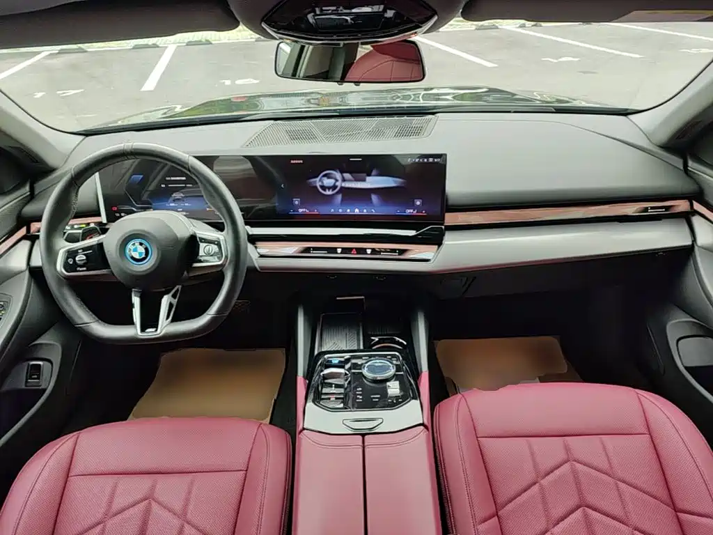 BMW i5 — миниатюра 10
