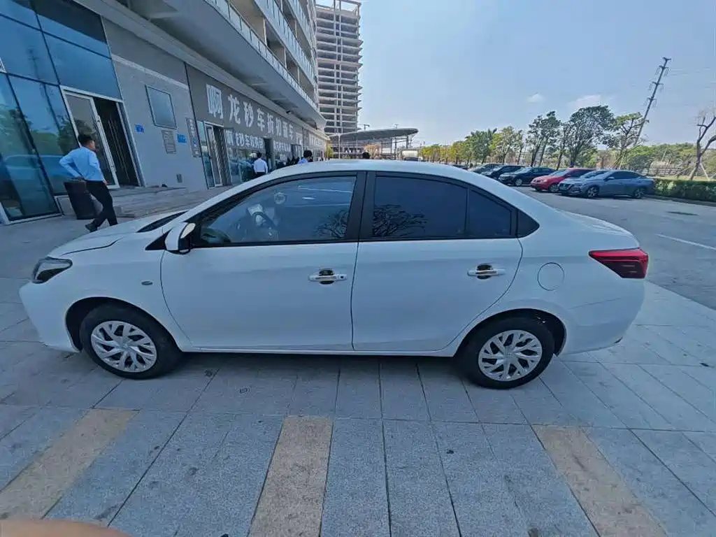 TOYOTA VIOS