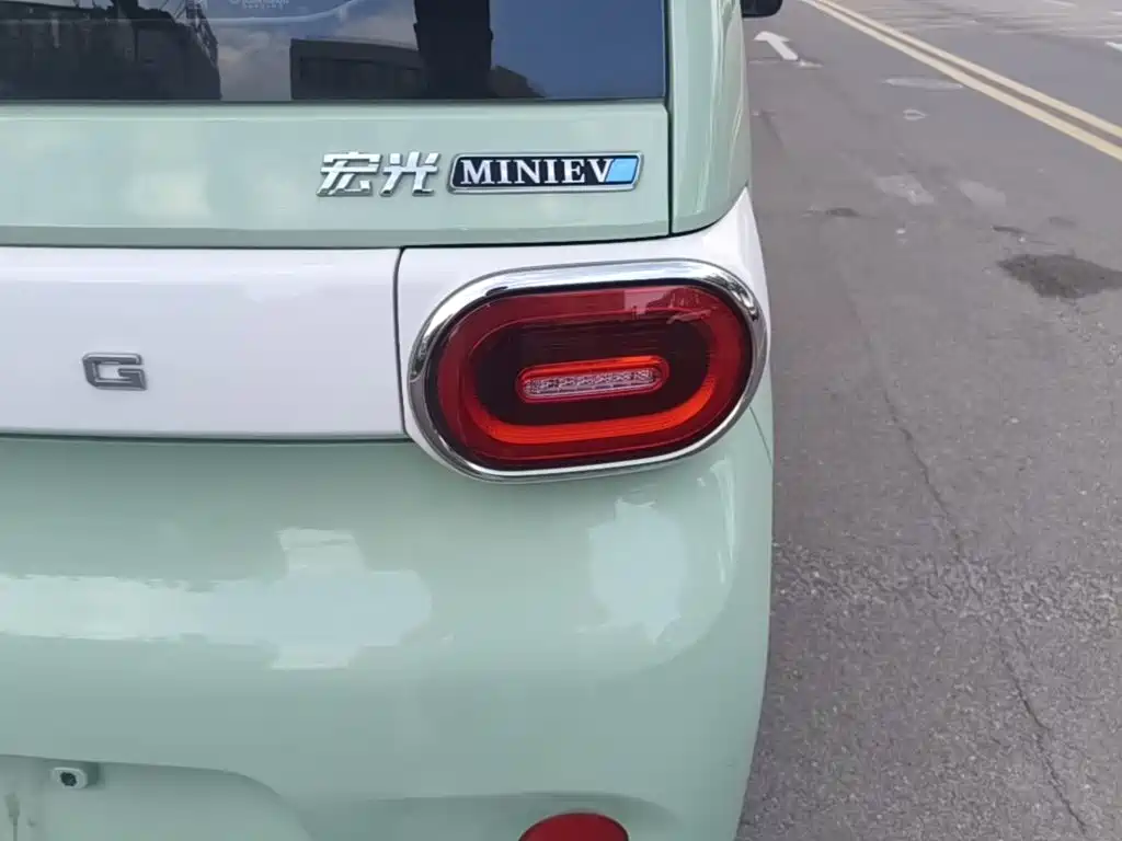 Wuling MINIEV — миниатюра 8
