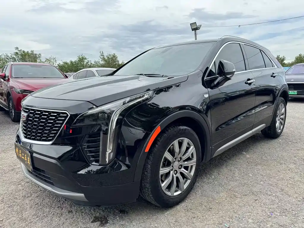 Купить Cadillac XT4