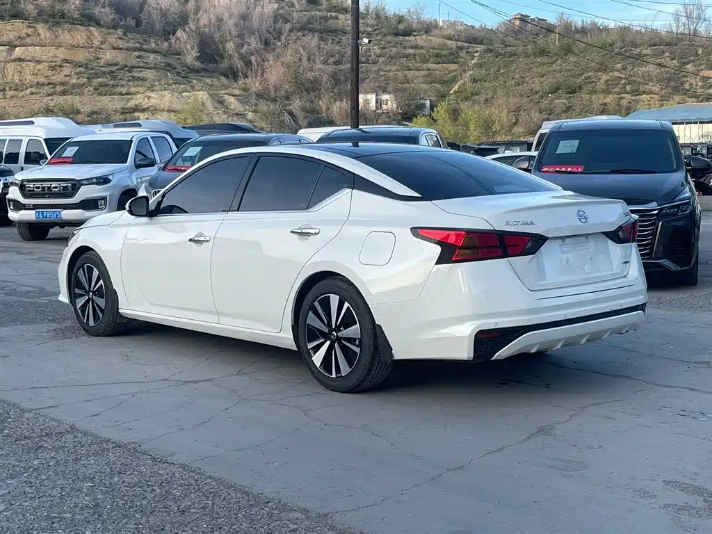 Nissan Altima 2021 2.0L XL Upper AD1