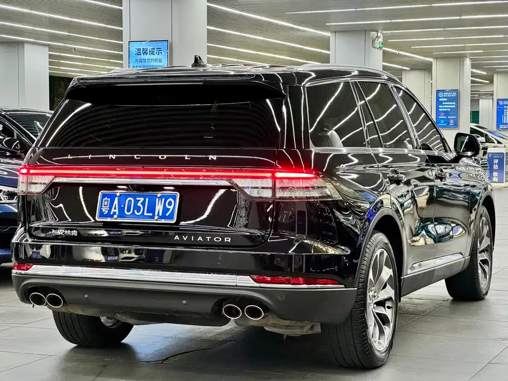 Lincoln Aviator — миниатюра 15