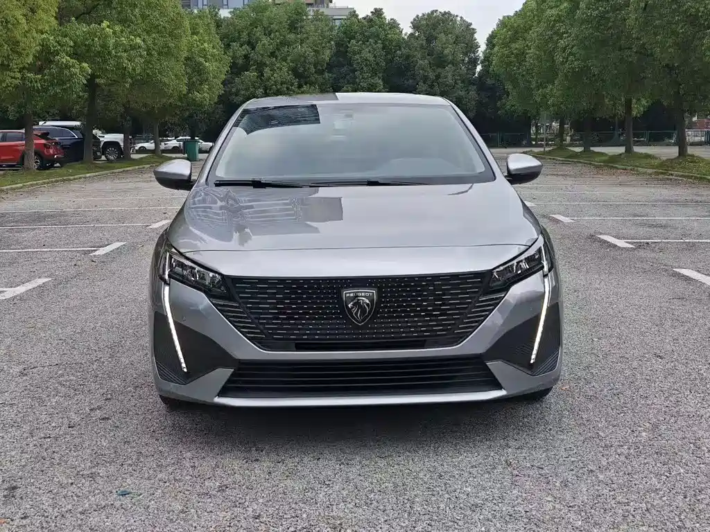 Peugeot 408