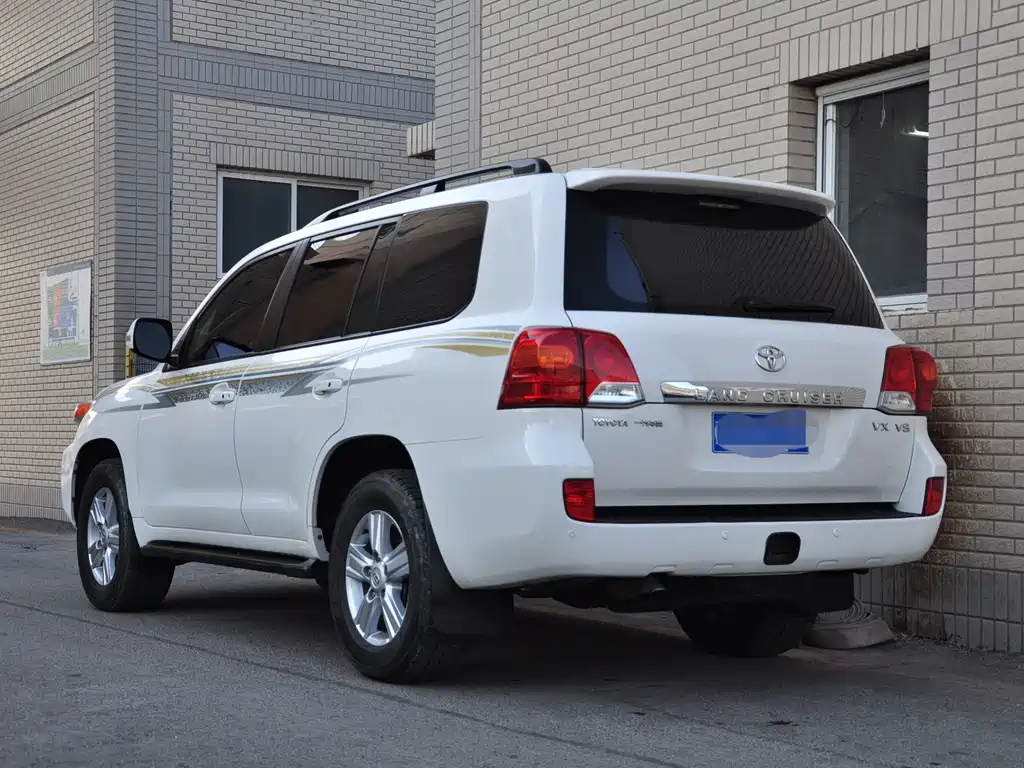 Toyota Land Cruiser 2012 4.6L AT VX