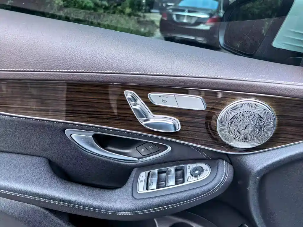 Mercedes-Benz GLC — миниатюра 10