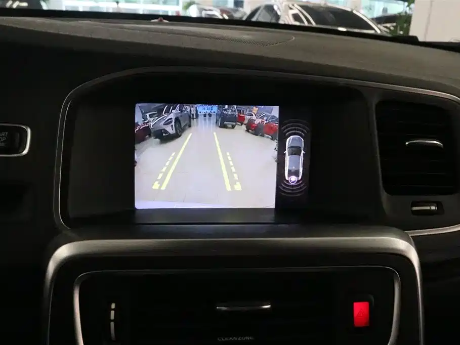 Volvo S60 PHEV — миниатюра 8
