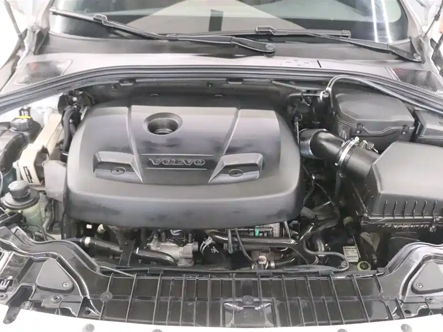 Volvo S60 PHEV — миниатюра 18