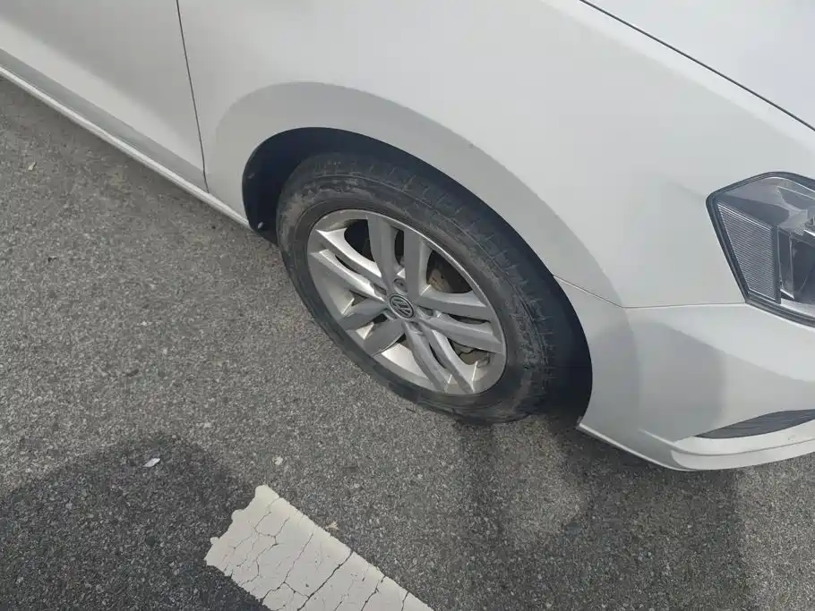 Volkswagen Jetta — миниатюра 6
