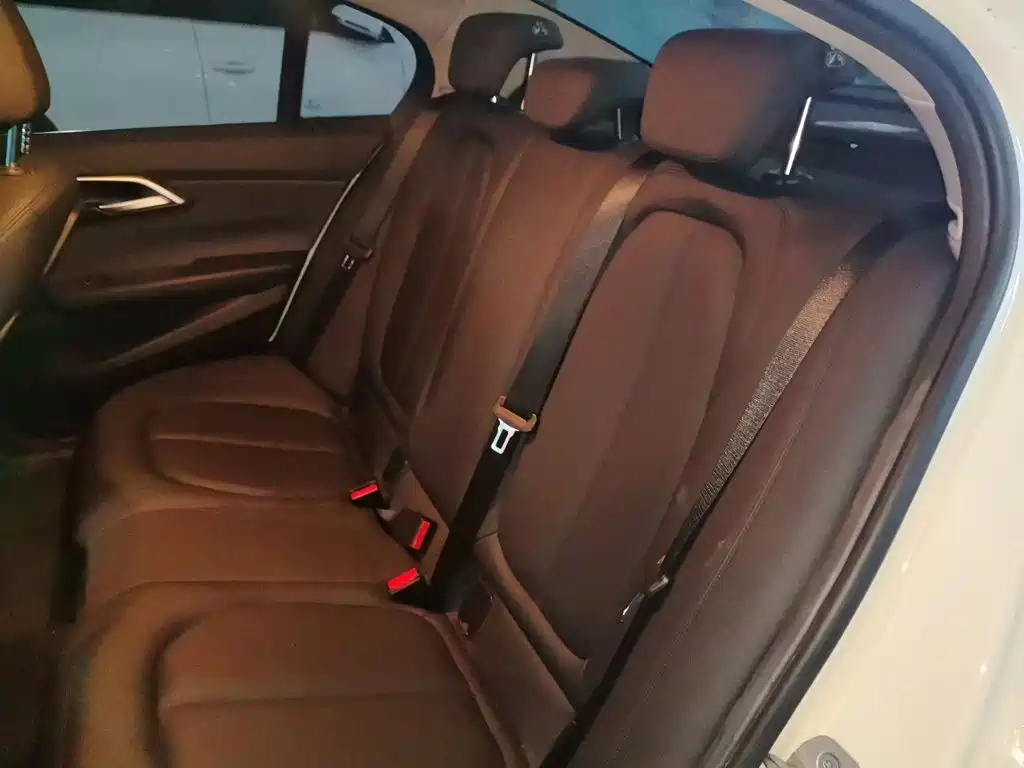 BMW 1 Series — миниатюра 18