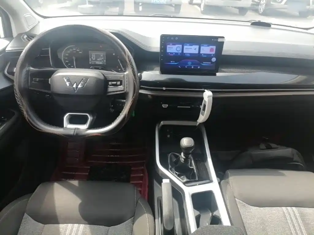 Wuling Jiachen — миниатюра 10