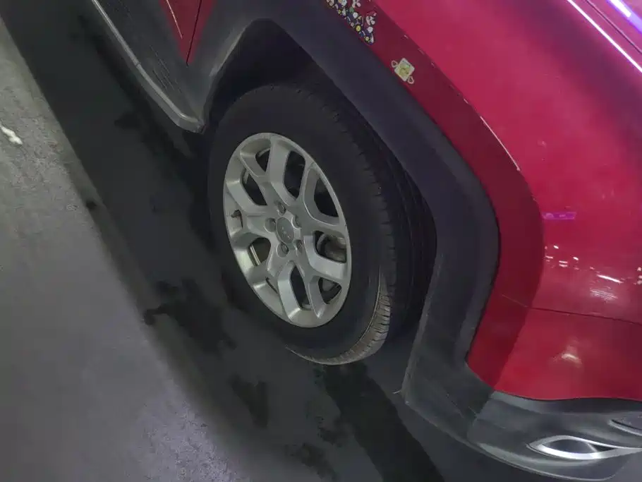 Jeep Renegade — миниатюра 6