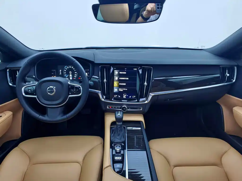 Volvo S90 — миниатюра 6