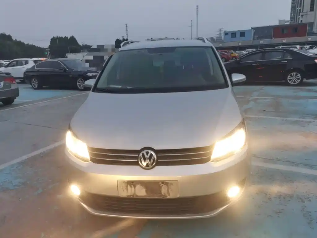 Volkswagen Touran — миниатюра 3