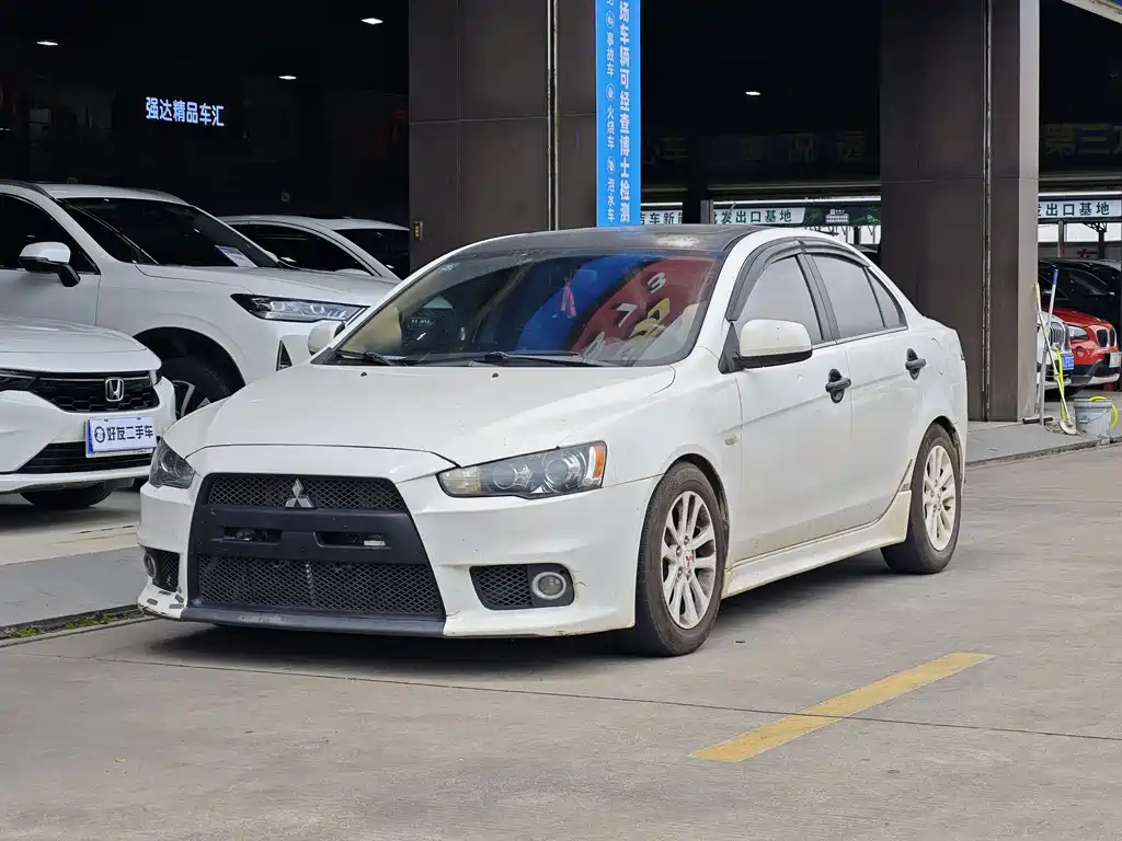Mitsubishi Lancer EX 2013