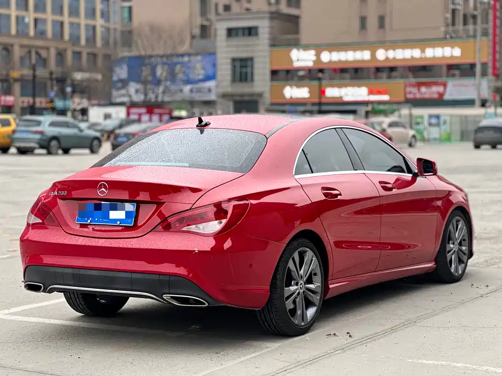 MERCEDES-BENZ CLA