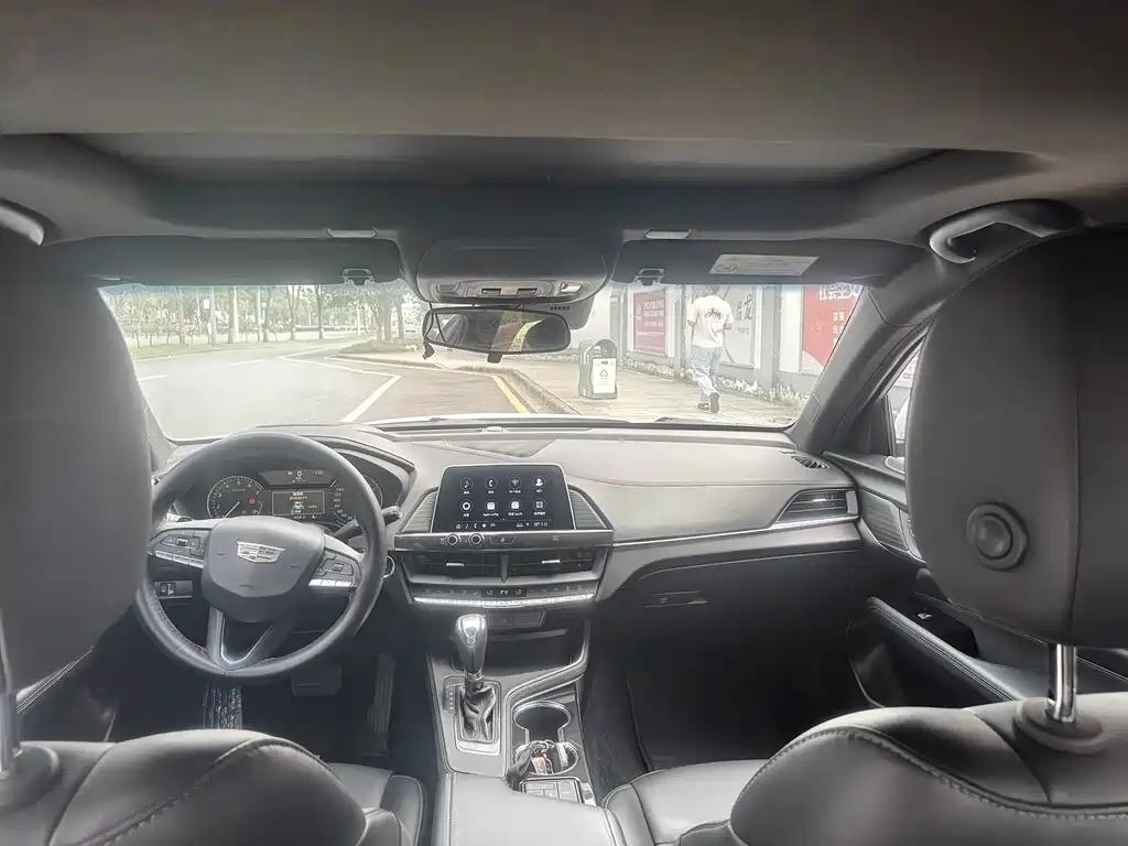 Cadillac CT4 — миниатюра 7