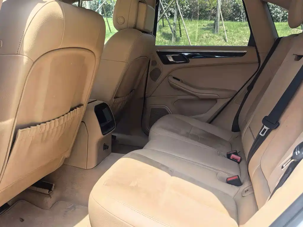 Porsche Macan — миниатюра 4
