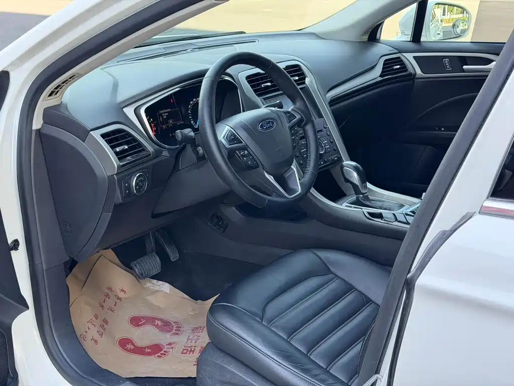 Ford Mondeo — миниатюра 8