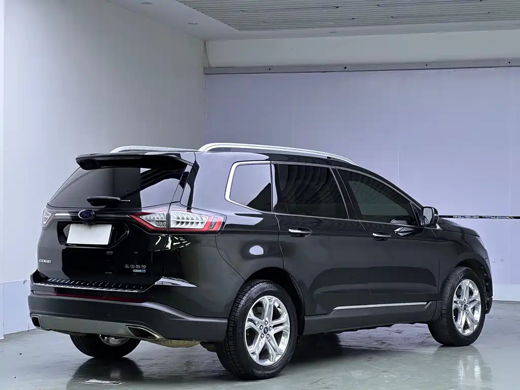 Ford Edge — миниатюра 6