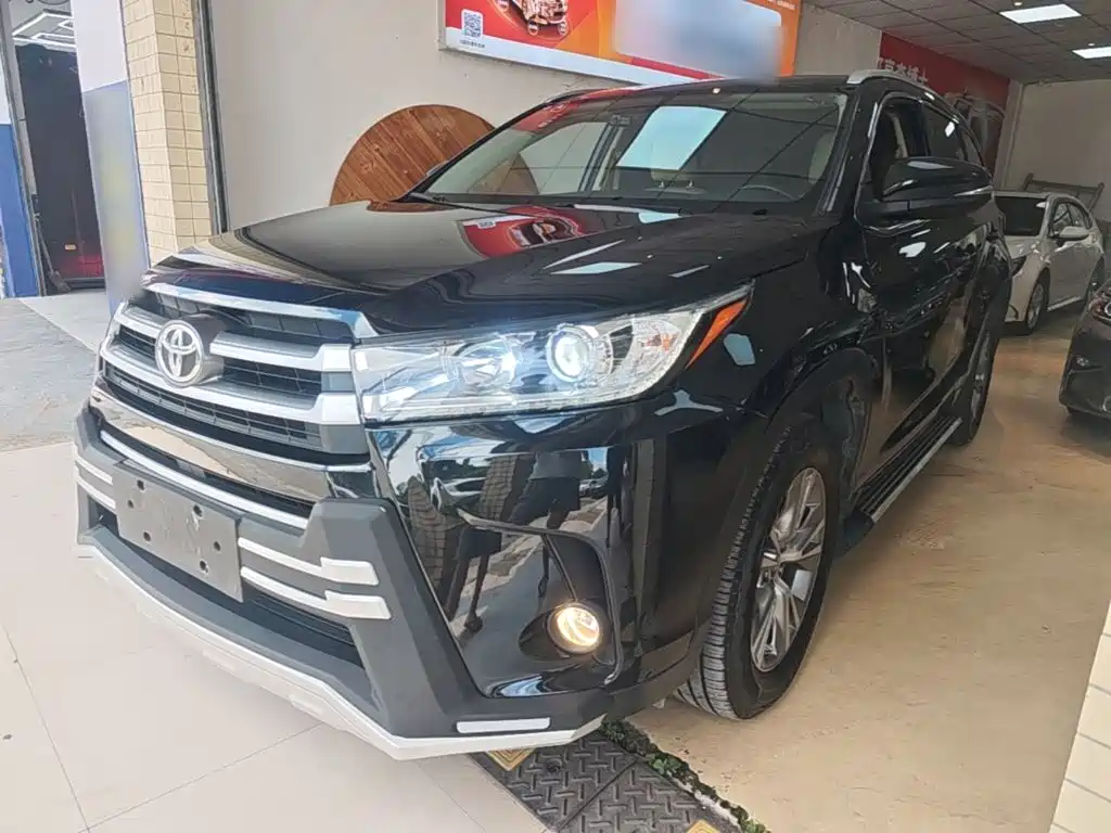 Toyota Highlander 2021 2.0T Elite 7 мест