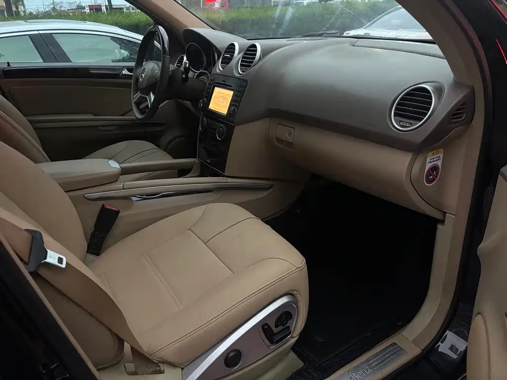 Mercedes-Benz M-Class — миниатюра 5
