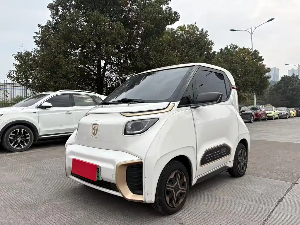 BAOJUN E200
