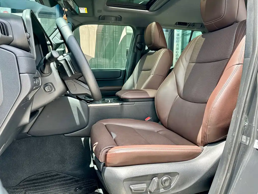 Toyota Land Cruiser Prado 2025 2.4T WX 5 мест