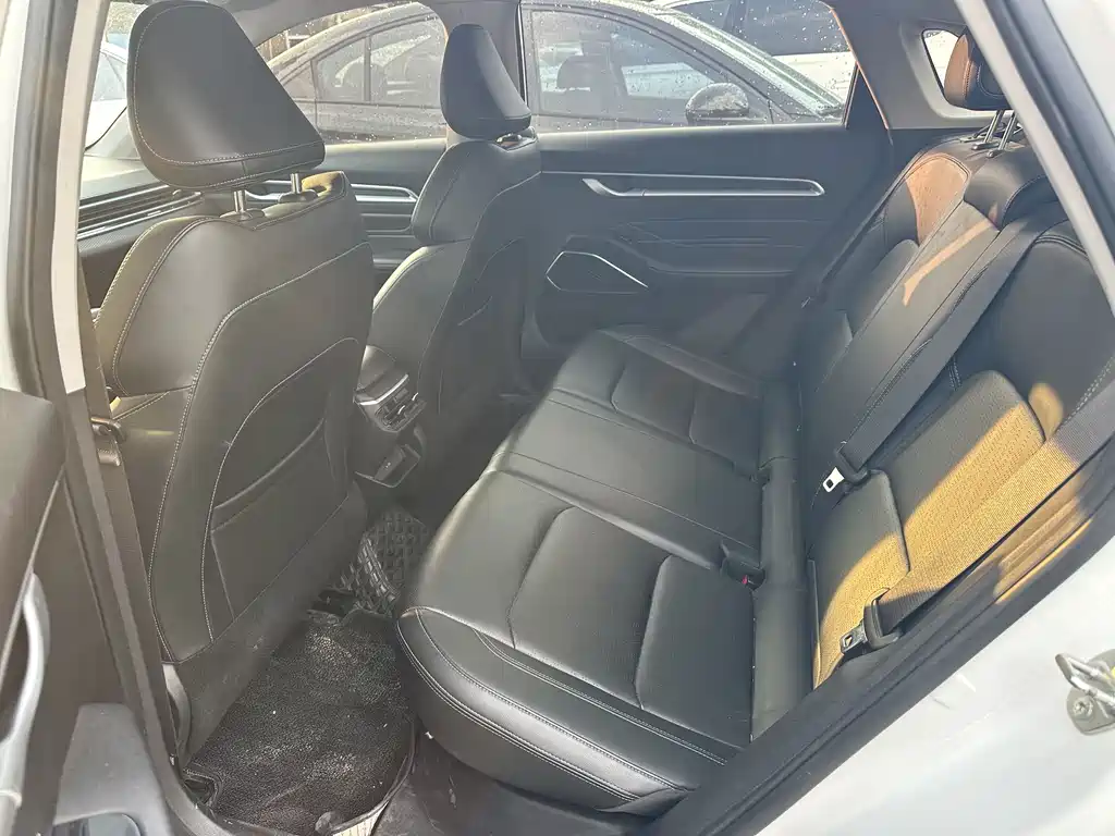 Geely Emgrand 2026 400 1.5L CVT