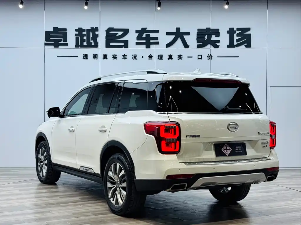 GAC GS8 2017 320T Luxury Smart Connect ( мест)