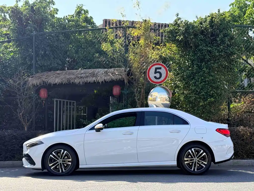Mercedes-Benz A-Class — миниатюра 5