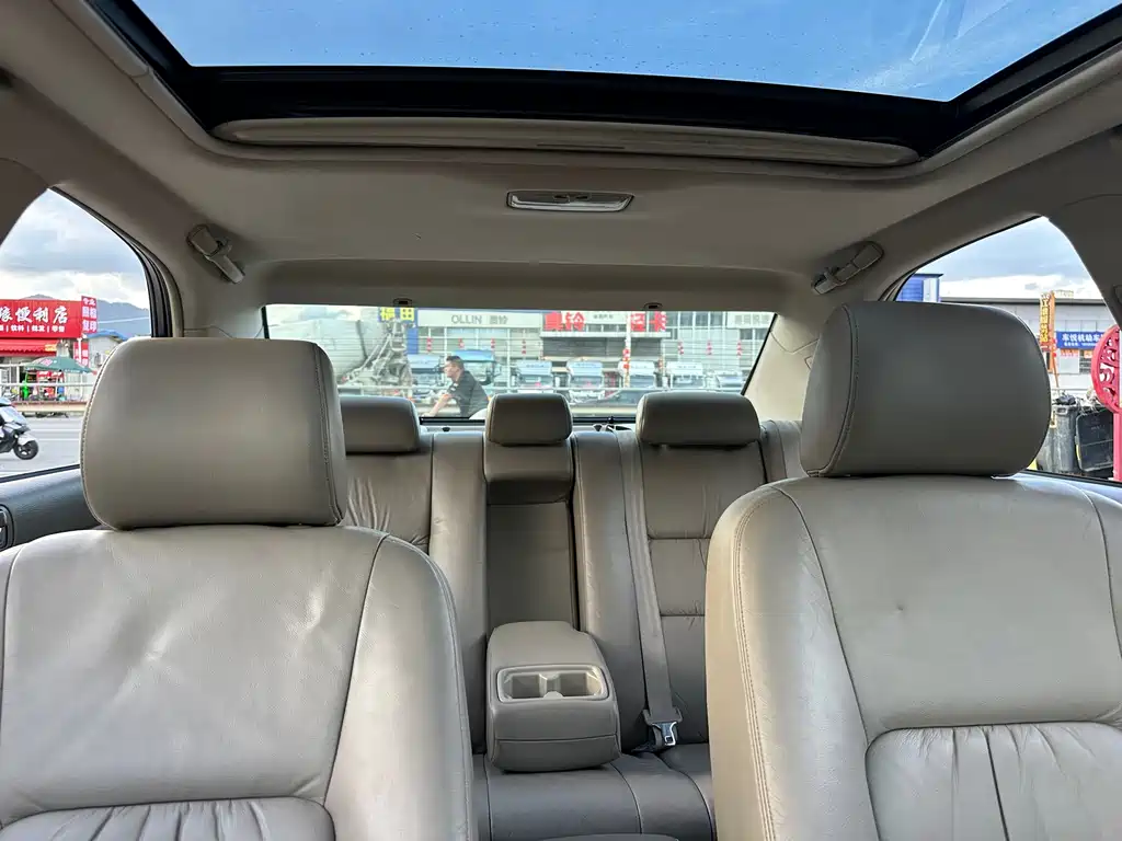 Toyota Camry — миниатюра 14