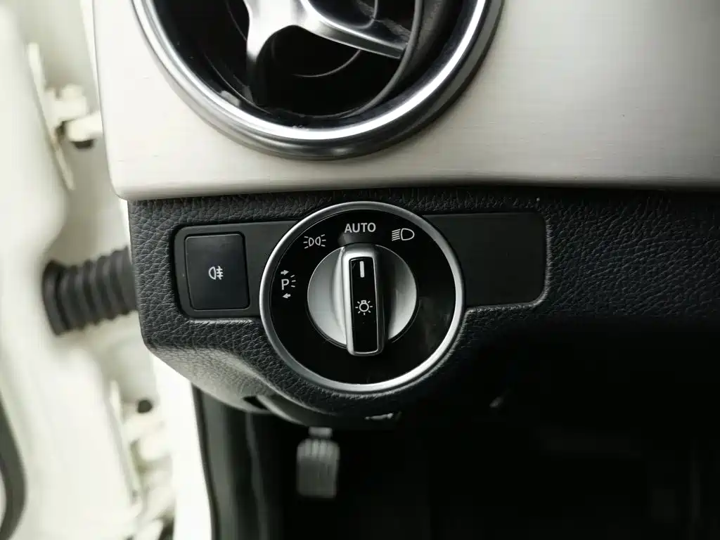 Mercedes-Benz GLK-Class — миниатюра 21