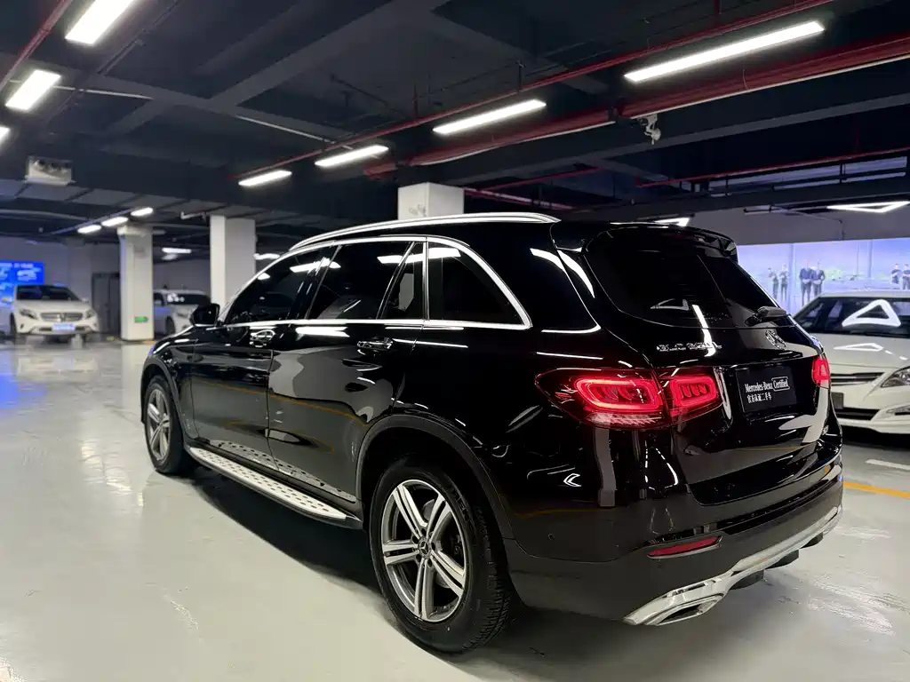MERCEDES-BENZ GLC