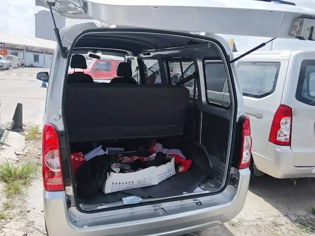 Wuling Rongguang EV — миниатюра 19